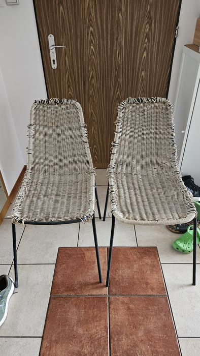 Krzesla balkonowe oddam