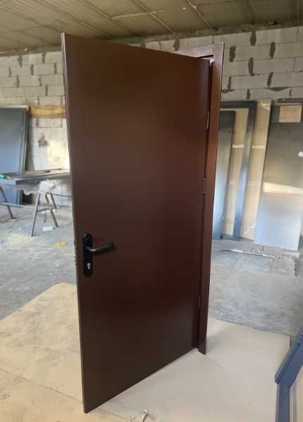 Технічні металеві двері в хозблок безкоштовна доставка