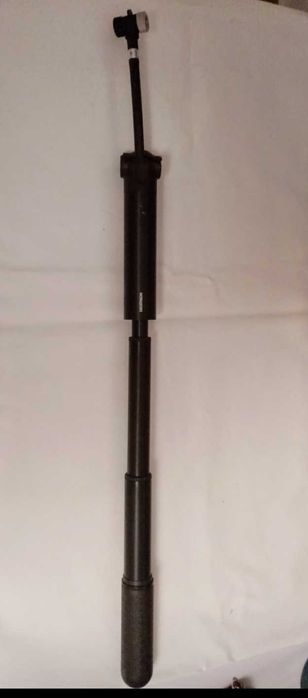 Bomba de ar manual Decathlon para Bicicleta compacta estrada preta