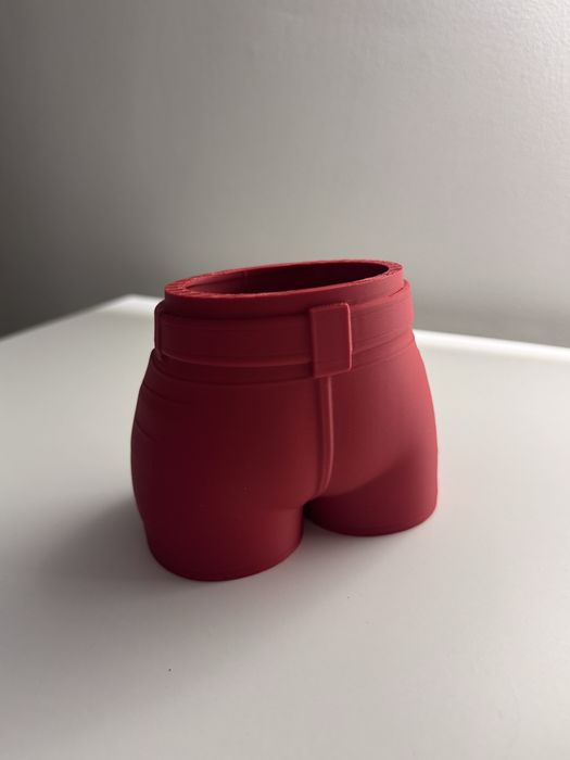 Organizer spodenki nowy czerowny prezent do domu mieszkania ołówki