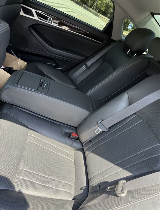 Hyundai Genesis 2016
