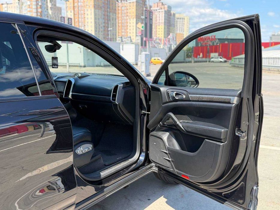 Porsche Cayenne 2012 у кредит, розстрочку, на виплату.