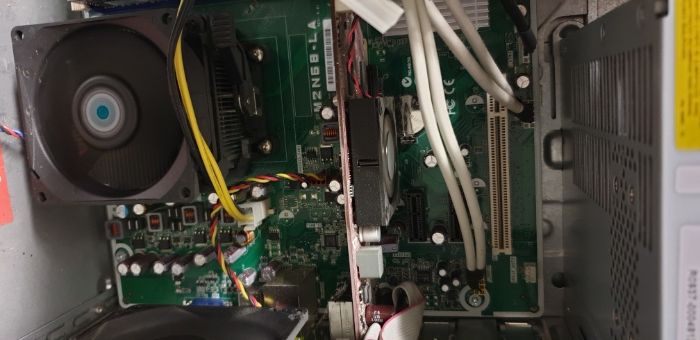 Komputer AMD Athlon II x4 620  Zestaw Monitor Klawiatura