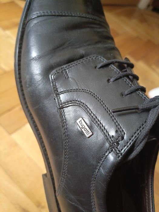 Półbuty bugatti skórzane wygodne 43r czarne