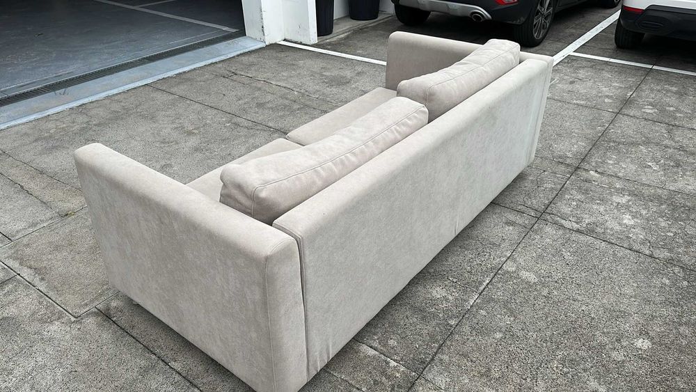 Sofá de design confortável em ótimo estado
