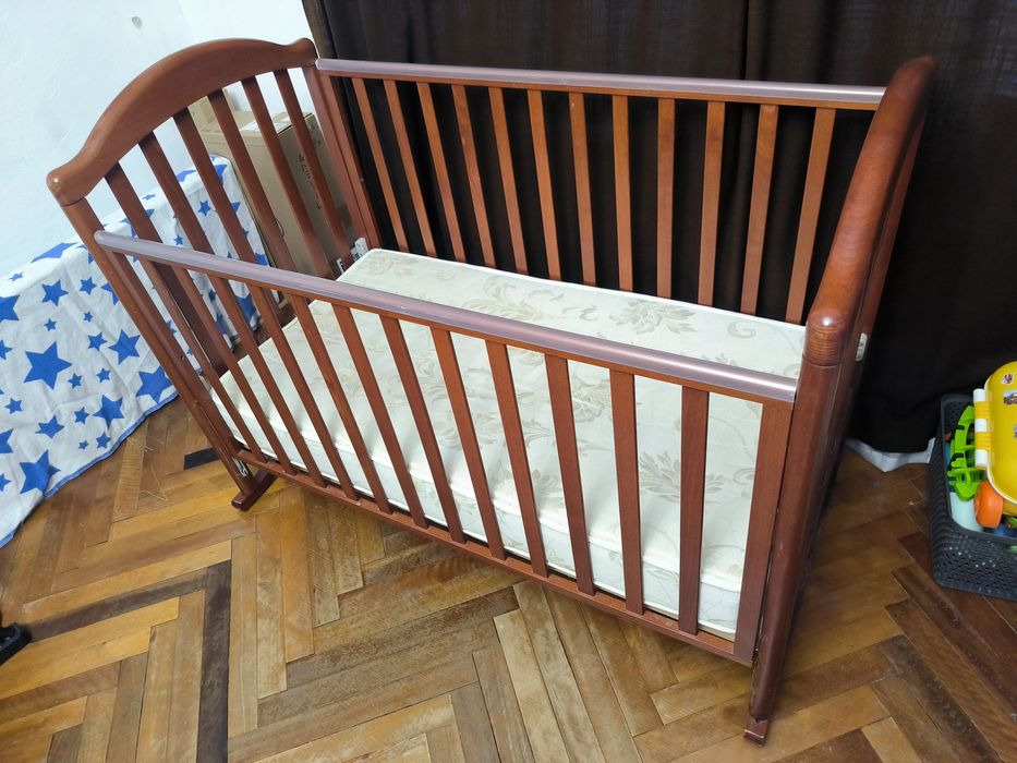 Дитяче ліжко (Італія)