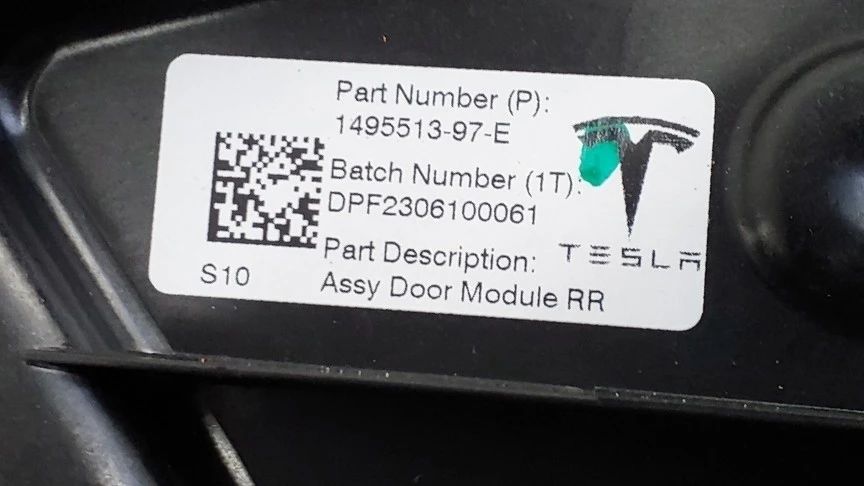 Elevador vidros trás direito TESLA Model Y (5YJY)