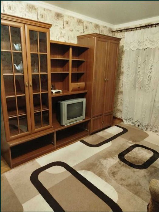 одно\двух к.кв-ра=-Котовского-газ-2 дивана-место для авто.-где нужно.