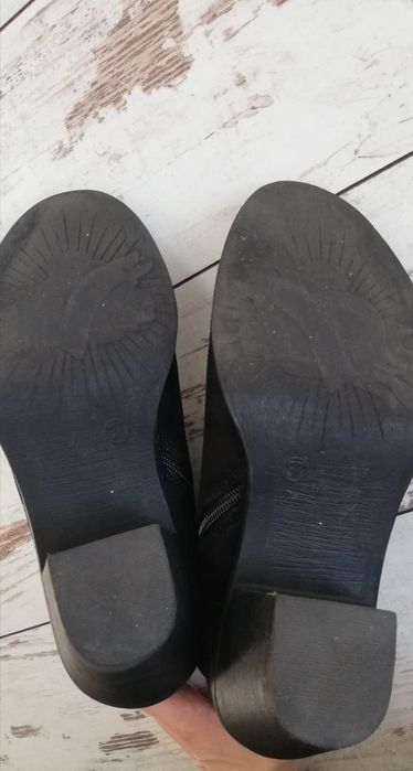 Botki czarne zamszowe