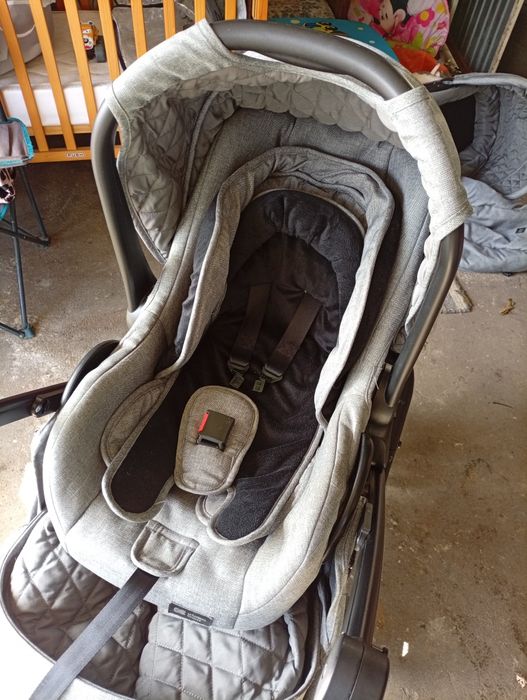 Carrinho bebé (3 em 1)