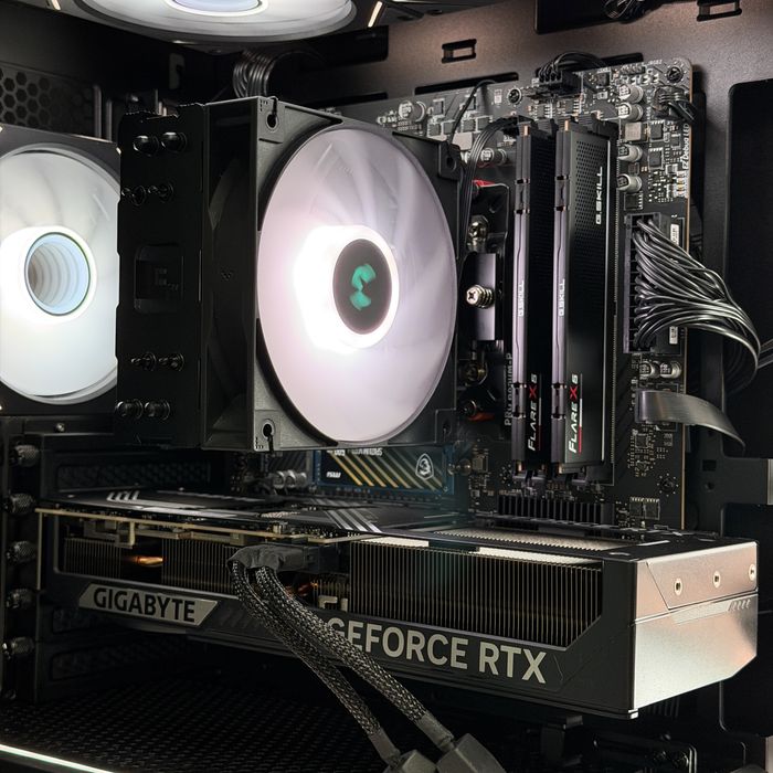 Digital PC Esport Veles | Ryzen 7 7700 + RTX5070