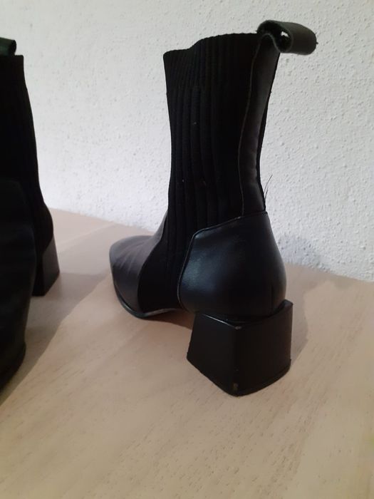 Botins/ Botas Salto Alto N°35