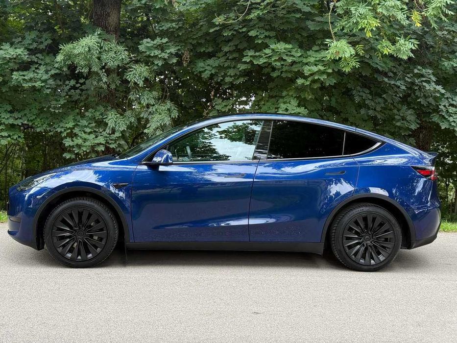 Tesla Model Y 2023 Dual Motor