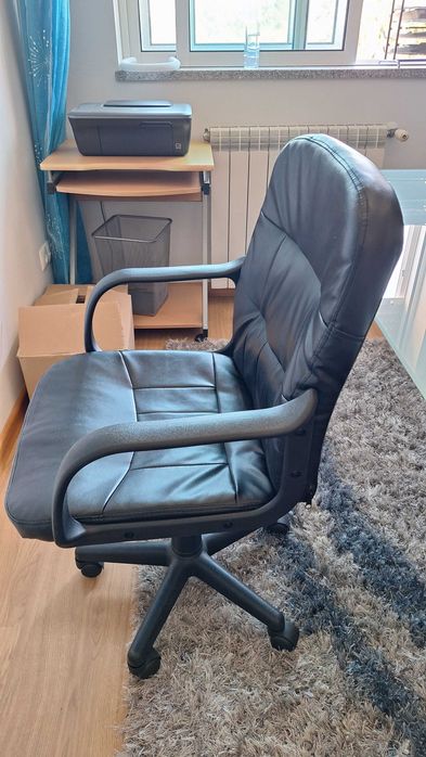 Cadeira giratória de escritório