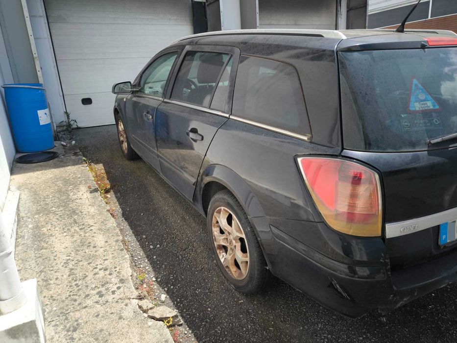 Opel Astra H Caravan 1.3 CDTi  - 05/2006 - AVARIADA - para peças ou reparar
