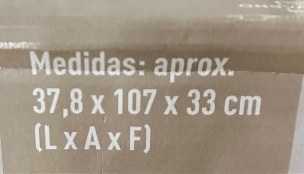 Estante com 3 divisórias