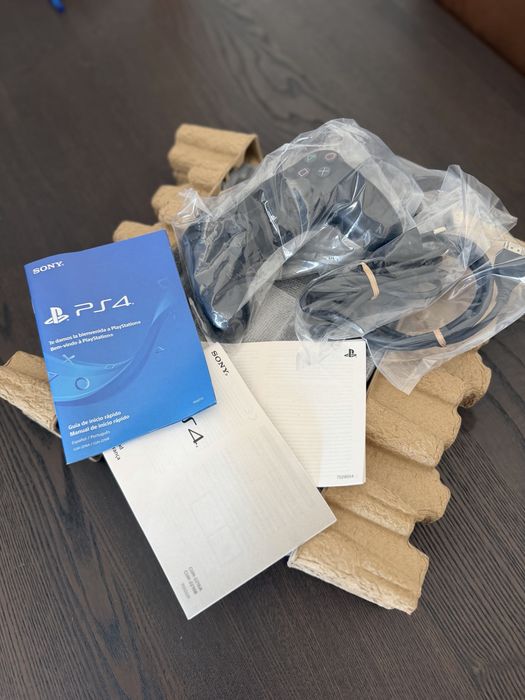 PlayStation 4 Slim 500GB – Estado Imaculado | Caixa Original
