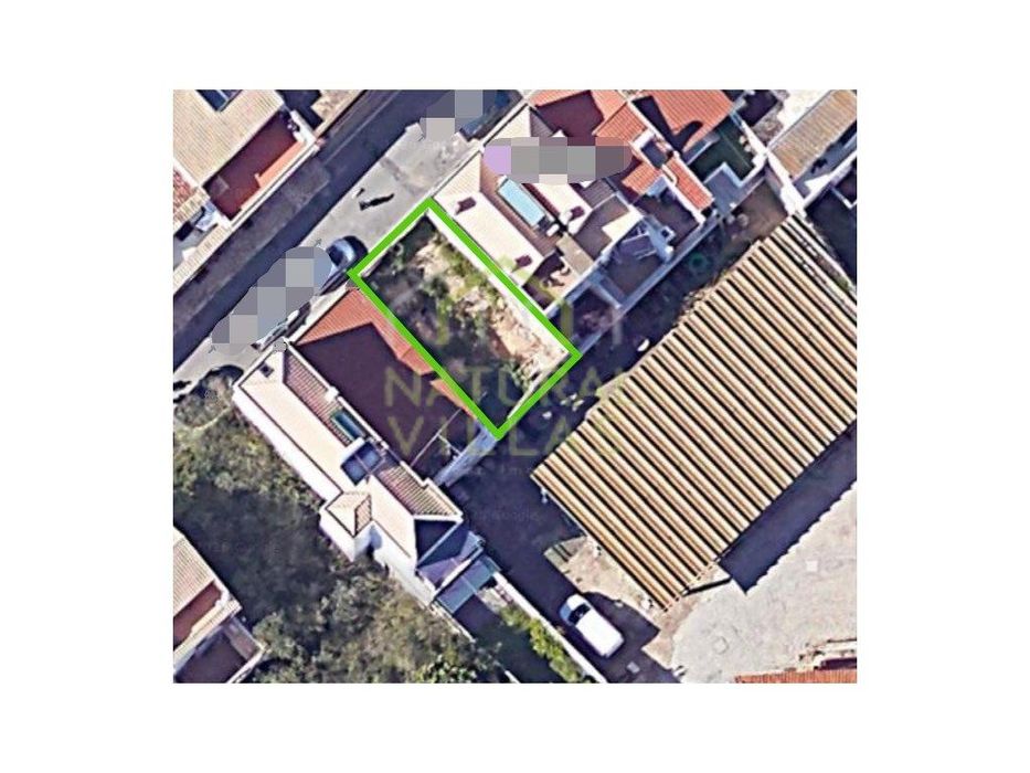 Lote para Construção: Moradia T3 próximo à Baixa de Faro, Algarve