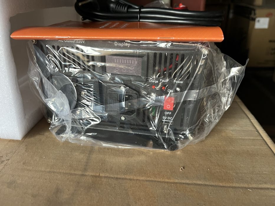 Перетворювач напруги з 12в на 220 600ватний