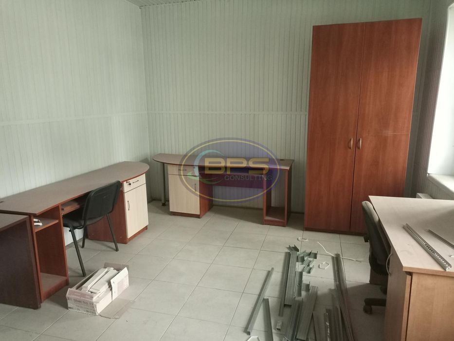 Продаж виробничо-складської бази 2130 м² на Балтській дорозі, фасад, 37 соток, орендарі