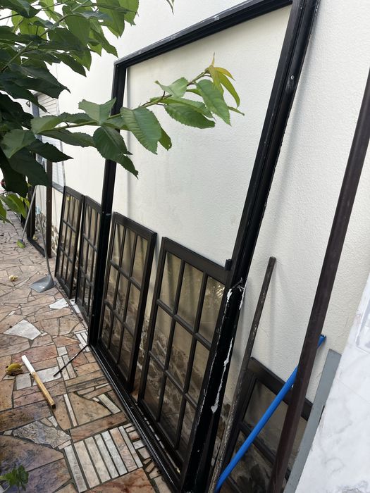 Vendo 2 janelas e 1 porta em Aluminio em bom estado!!