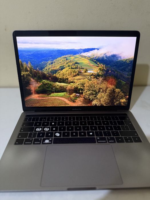 MacBook Pro 2019 - Touch Bar | i5 | 8GB RAM | 128Gb SSD