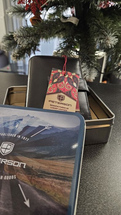 Czarny pionowy portfel Peterson Nowy RFID blocking