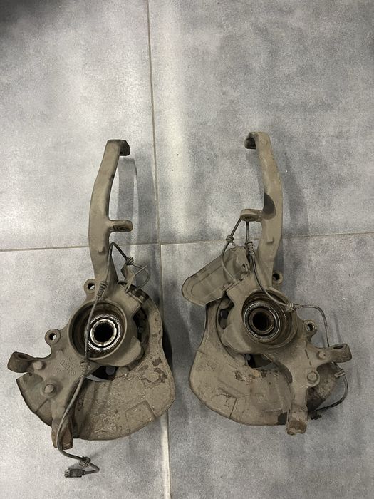 Цапфи мерседес w211 4matic повротні кулаки