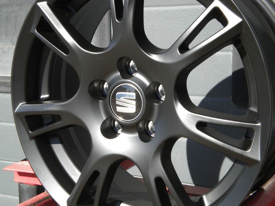Felgi aluminiowe 15 5x100 Seat Ibiza Cordoba Toledo Leon I NOWE Czarne