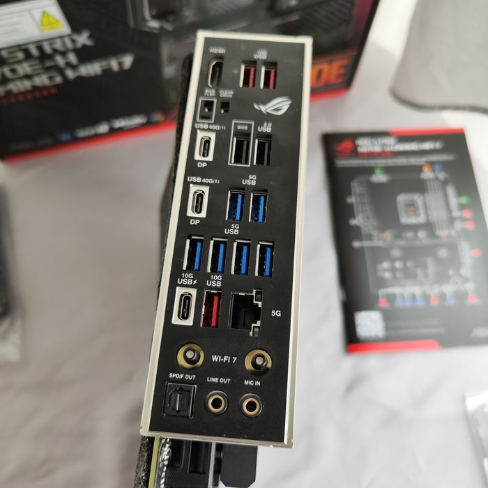 Asus X870E-H gaming WI-FI 7, Ryzen 7800x3D