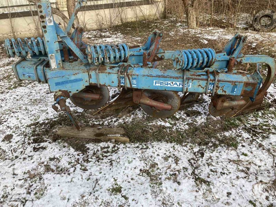 Продам с/г техніку культиватори сівалки плуги преси