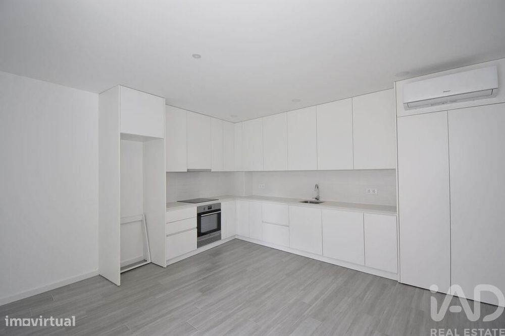 Apartamento T2 em Miranda do Corvo de 52 m2