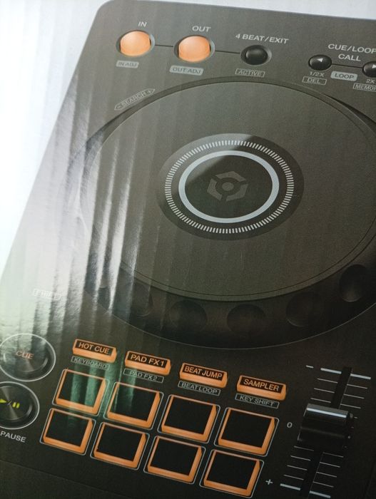 Pioneer DDJ-FLX4 – Excelente Estado