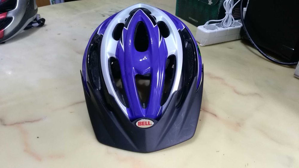 велокаска синяя Bell.