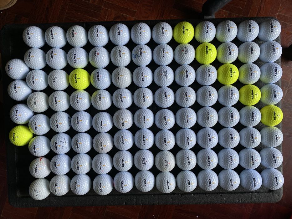 100 Bolas Wilson ULTRA em muito bom estado (+12 wilsons normais)