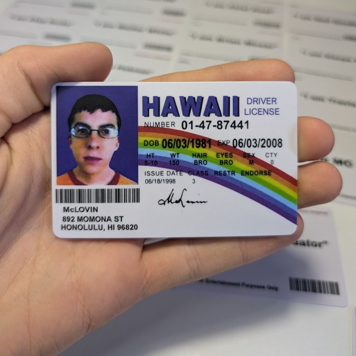 Сувенірні документи, права, з різними персонажами, мактрахер