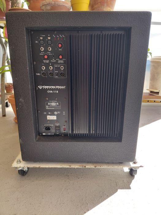 Subwoofer 18" Cerwing vega novo