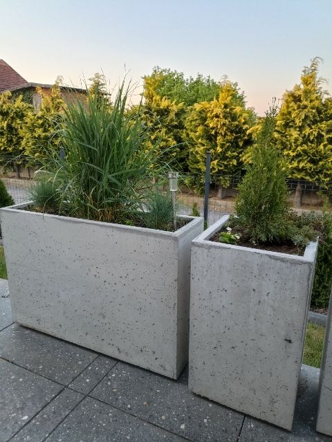 Donica betonowa z betonu architektonicznego