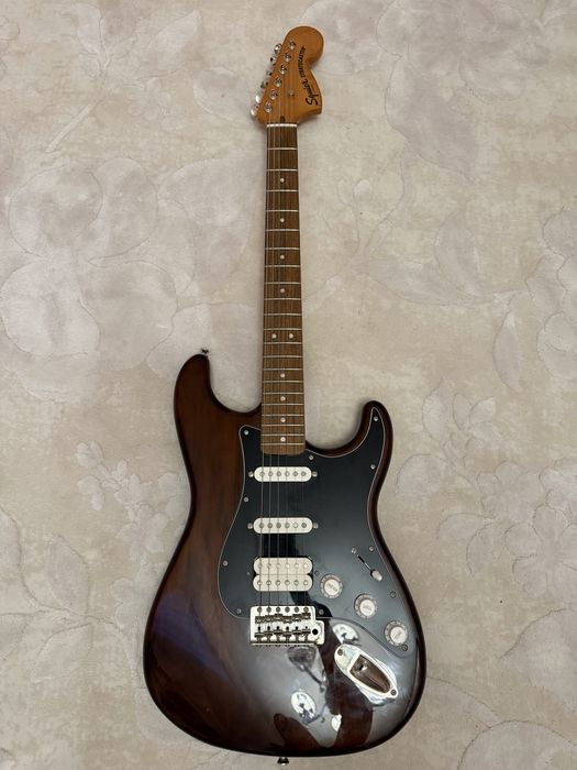 Електрогітара SQUIER CLASSIC VIBE '70s STRATOCASTER HSS LR WALNUT