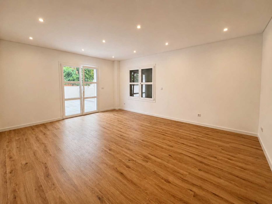 Apartamento T2, Serra de Carnaxide - Terraço de 59 m² e box dupla