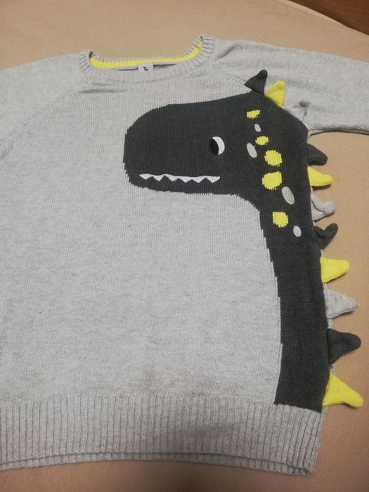 Chłopięcy sweterek Tu 104