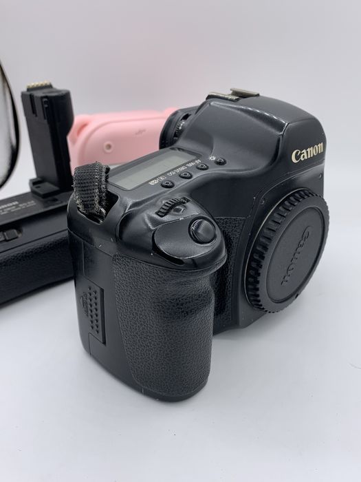 Дзеркальний фотоапарат Canon EOS 5D Body