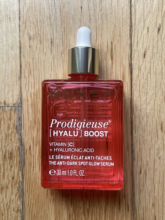 Nuxe Prodigieuse Boost serum rozświetlające z witaminą C 30 ml