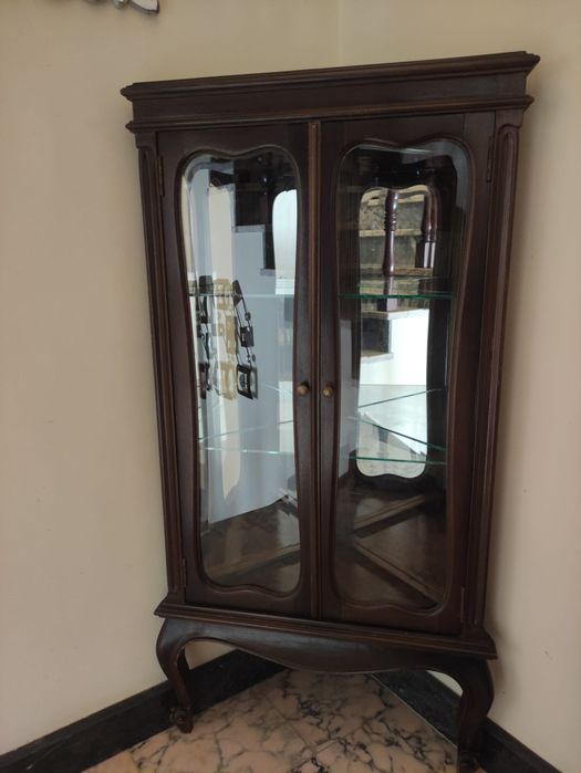 Vitrine em mogno