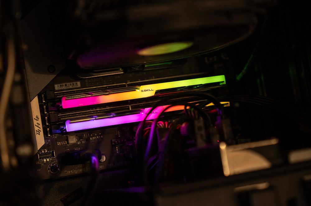 RAM DDR4 32GB (2x16GB) 3200Mhz CL16 G.SKILL Trident Z RGB pamięć