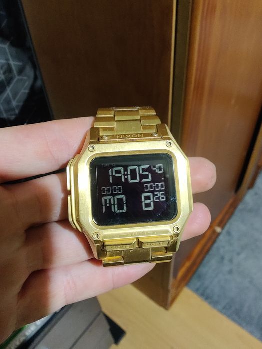 Vendo relógio Nixon Regulus SS All Gold