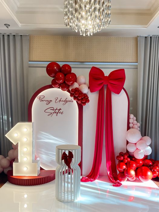 Ścianki balonowe Dekoracje okolicznościowe Chrzest Studniówka Komunia