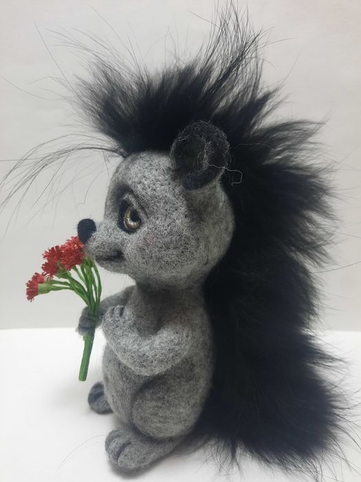 Интерьерна іграшка їжачок в техніці сухе валяння