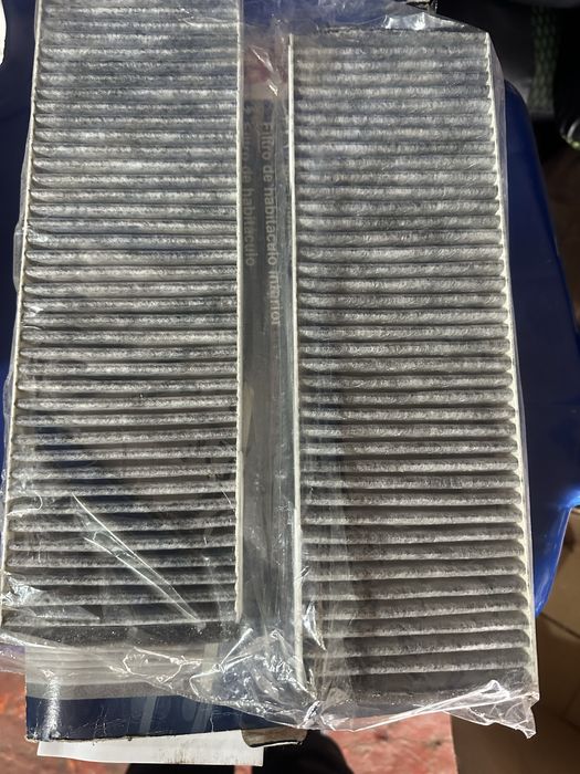 Фільтр салону з активованим вугіллям 1987432422