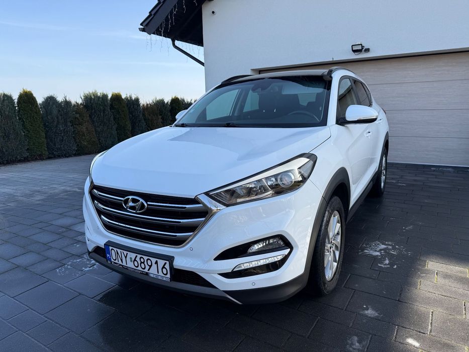 Hyundai Tucson 2.0CRDi 136KM Klimatronik Nawigacja Kamera Panorama Tempomat Alu
